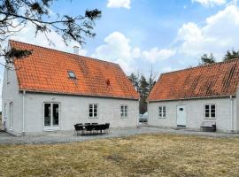 5 star holiday home in Lärbro, khách sạn ở Lärbro
