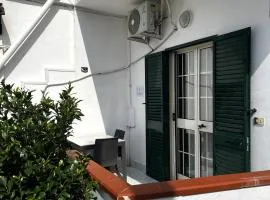 Casa Irrose, bilocale completo di tutti i servizi, in zona tranquilla