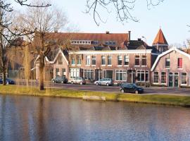 Holiday Home in Alkmaar by Canal, Hotel in Alkmaar