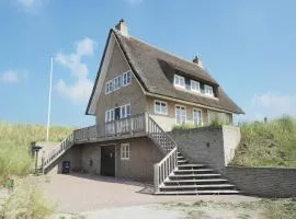 Villa in Midsland near the Sea