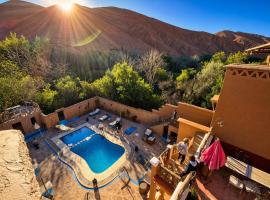 Riad Des Vieilles Charrues โรงแรมในบูมาลน์