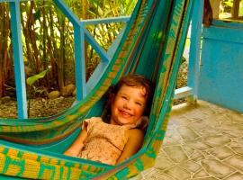 Ita Ita Casitas Family Vacation Playa Punta Uva, hotel en Punta Uva