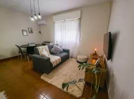 Aloha Teo - Departamento por Día en Trelew, espacioso y cerca de todo!