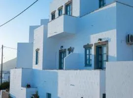 Santorini Stay with Hot Tub