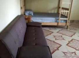 Cozy Two-bedroom Hot-Cold Water Apartment