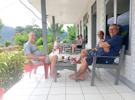 Hidayah homestay, hotel din Kelimutu