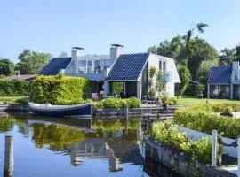 Panorama villa in Loosdrecht Lakes area