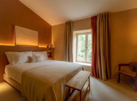 Solar Alvura Boutique Hotel, готель у місті Монкарапашу