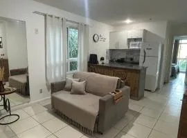 Mediterrâneo Resort Camboinhas - Apto vista mar e estacionamento gratuito