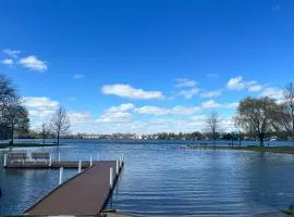 IVP Manor House By LAKE BEACH and NAVAL BASE