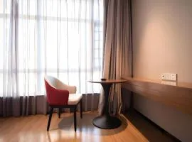 Borrman Hotel Baise High-speed Railway Station Hengning Plaza