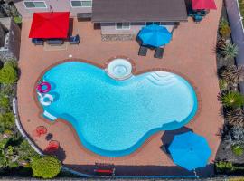 The Splash Society-Pool, Spa, Games, and Vibes, hotel in Oceanside