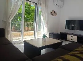 Lemon Suites 2