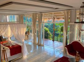 Oceanview Cottage Cempaga - entire 2 BR Bungalow 135 sqm, khách sạn ở Temukus