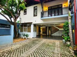 The Lake Garden Resort - Battaramulla