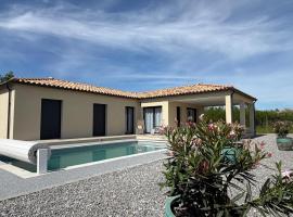 La Lézardière Maison avec piscine à Ruoms, proche nature et rivières, hotel i Ruoms