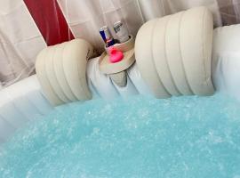 Votre Évasion jacuzzi privée, hotel v mestu Perpignan