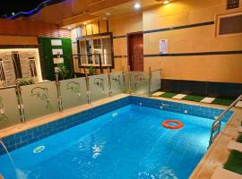 شالية سحاب, hotell i Rayyis