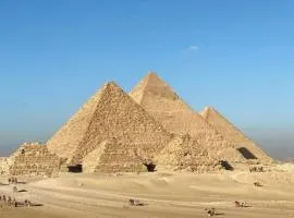 Montu pyramids hills
