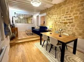 DUPLEX SUBLIME ET LUMINEUX au CENTRE VILLE 10 minutes de Paris Parking privée souterrain