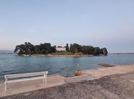 Blue Pearl Seafront, hotel v Preu