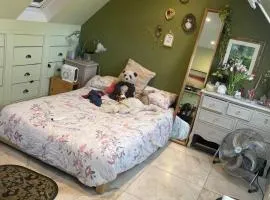 Loft with its own kitchen and bathroom