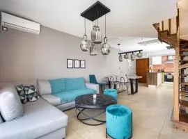 Charming Maisonette In Southern Suburbs