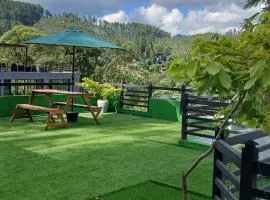 Holly House Homestay