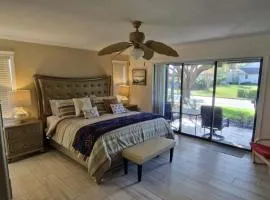 Beautiful 2bedr villas, close to Siesta Key, WiFi, pool, jacuzzi