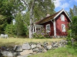 Skönberga में, होटल Cozy farmhouse with rowboat!