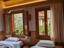 MetsoVillas Traditional Suite 4 - Στην Καρδιά του Μετσόβου