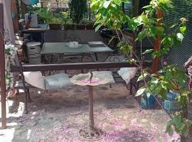 ROSE ROOM for 4 guests in Rose resort Ljubljana, hotel u Ljubljani