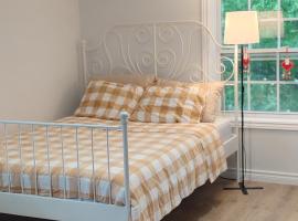 Bright Ensuite Room with 2 Queen Beds-3A, hotel a Halifax