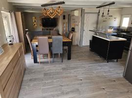 Maison de village entre mer, Cévennes et Ardèche, hotel i Bagard