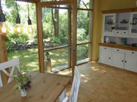 Fernblick in reizvoller Natur desTollensetales, hotel en Daberkow