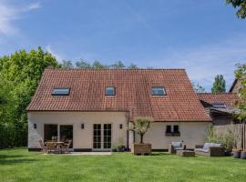 Boutique Suite near Ghent, hotelli kohteessa Sint-Martens-Latem