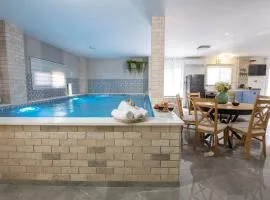 אצל ירדנה - מתחם אירוח מושלם למשפחות עם בריכה פרטית