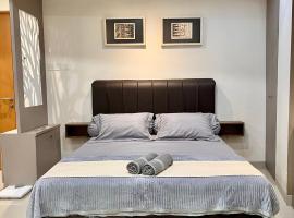 Cozy Studio One Narita Apt near airport, hotel i Rawagempol