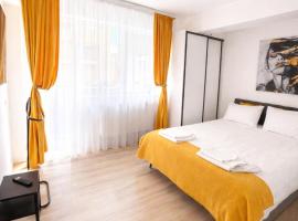 Yellow Apartment, hotel a Floreşti