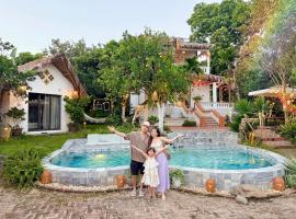 Vườn Trên Đồi Retreat Villa, Hotel in Trại Vang
