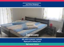 OŚRODEK WYPOCZYNKOWY NAD STAWEM - wybierany przez Gości ceniących ciszę i komfortowy wypoczynek w bezpośrednim sąsiedztwie parku zdrojowego