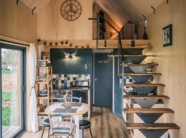 Petite maison bois cosy 3p, cadre paisible, randos, hotel din Allaire