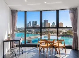 One Sky Residence - Sleep 6 - Pools Cinema Sauna Gym FREE Parking