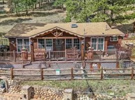 The Overlook at Eagle Cliff Estes Park Mountain Retreat w Hot Tub & Outdoor Bar