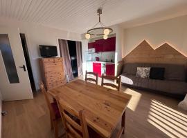 Appartement lumineux pour 4, accès pistes facile, hotel i Huez