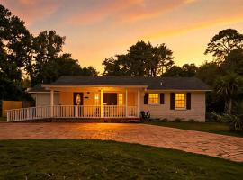Charming 3-bedroom house in Wilmington with WiFi, AC, Hotel in Wilmington