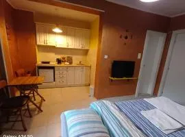 Lakea Apartments