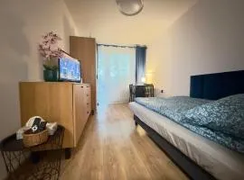 Wygodne studio w centrum z balkonem - darmowy parking - blisko PKP i PKS