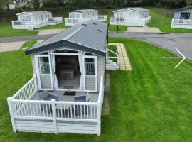 2 bed holiday home with scenic views