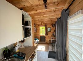 Tiny Place, hotel a Perrignier